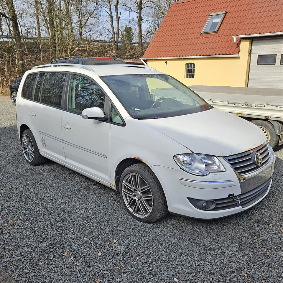 VW Touran Van 2,0 tdi automatisk - Автомобил: слика 1 VW Touran Van 2,0 tdi automatisk - Автомобил: слика 1