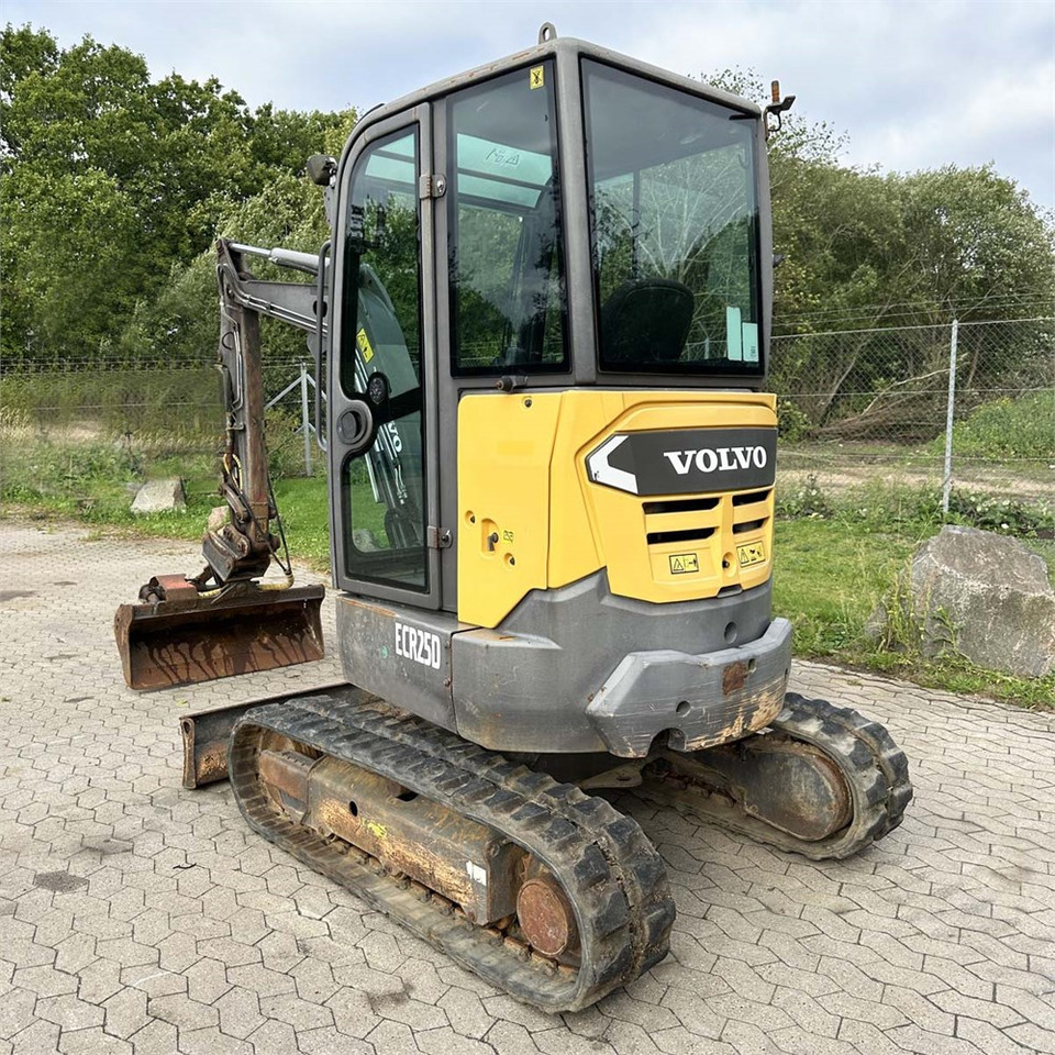 Volvo ECR25 D - Мини багер: слика 3 Volvo ECR25 D - Мини багер: слика 3