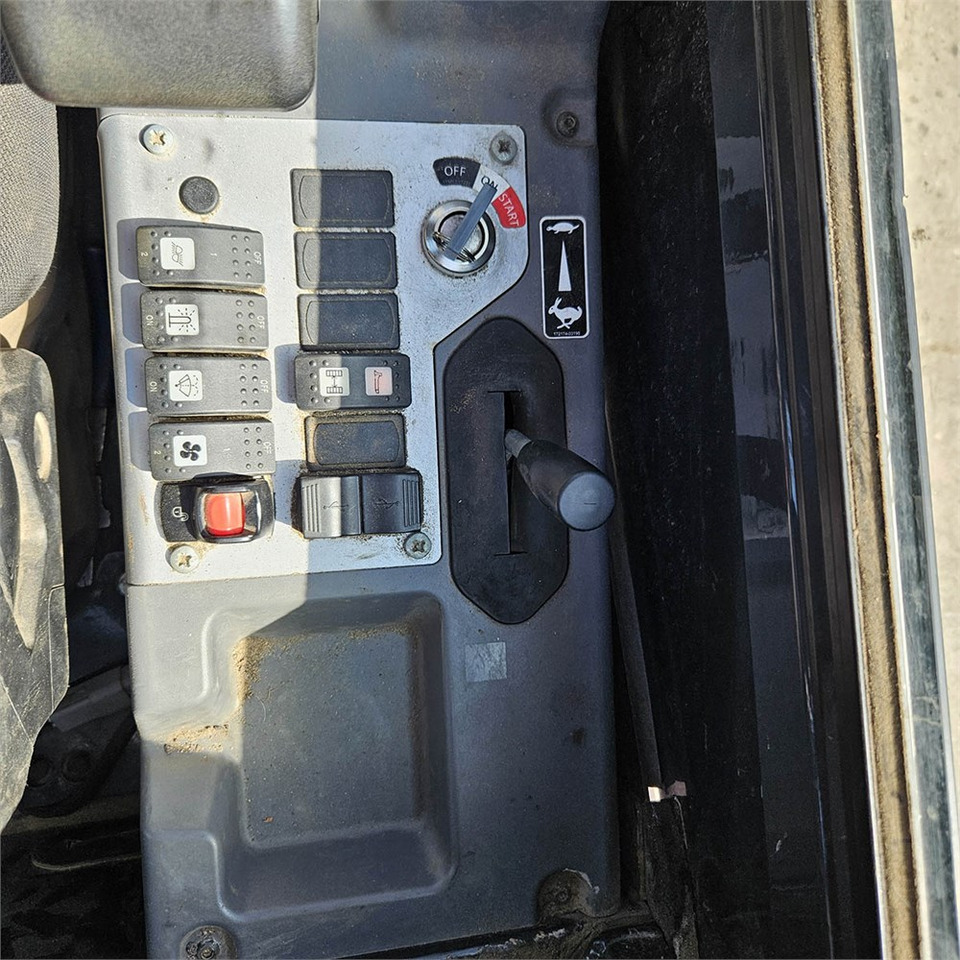 Мини багер Yanmar SV19 VT: слика 13