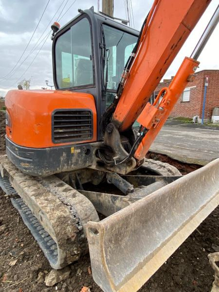Мини багер Doosan DX 62R-3: слика 7