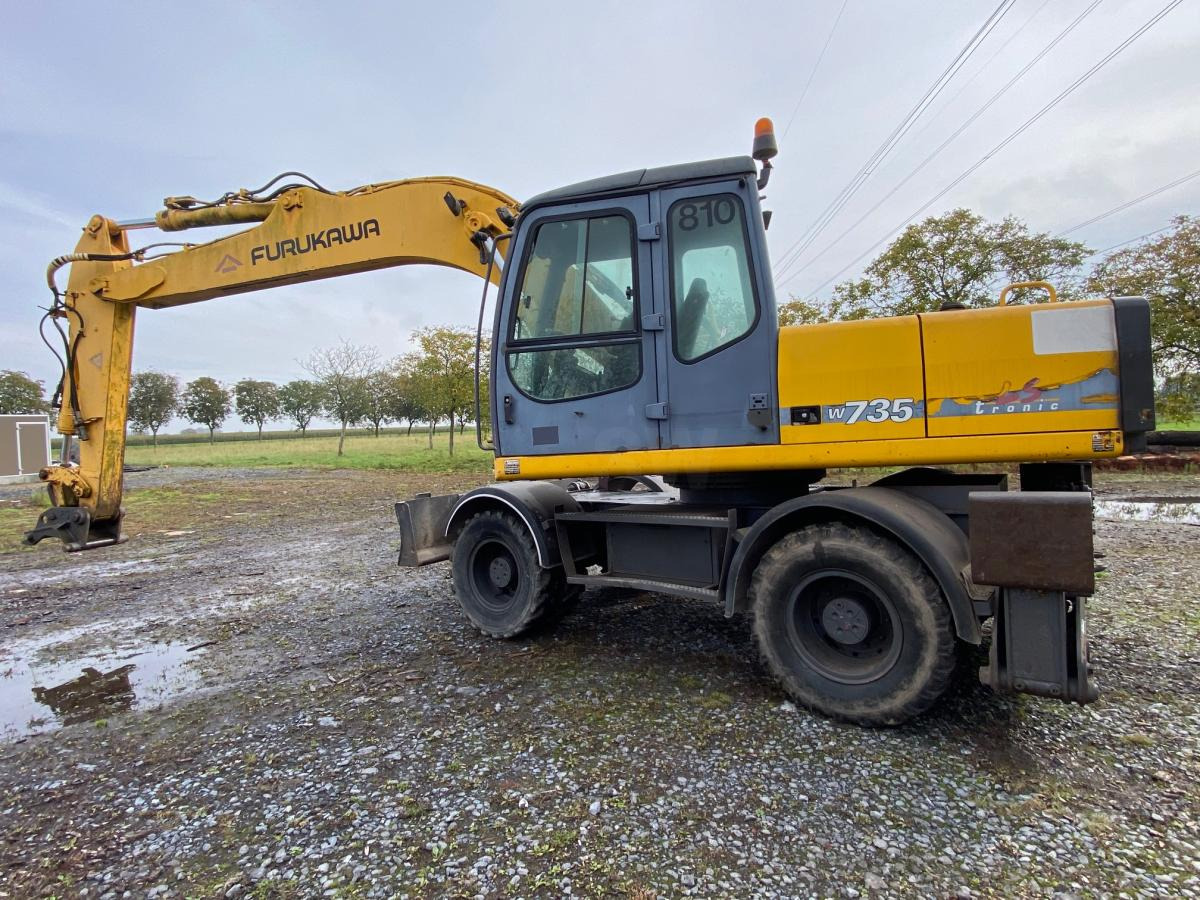 Furukawa W 735 - Багер на тркала: слика 2 Furukawa W 735 - Багер на тркала: слика 2