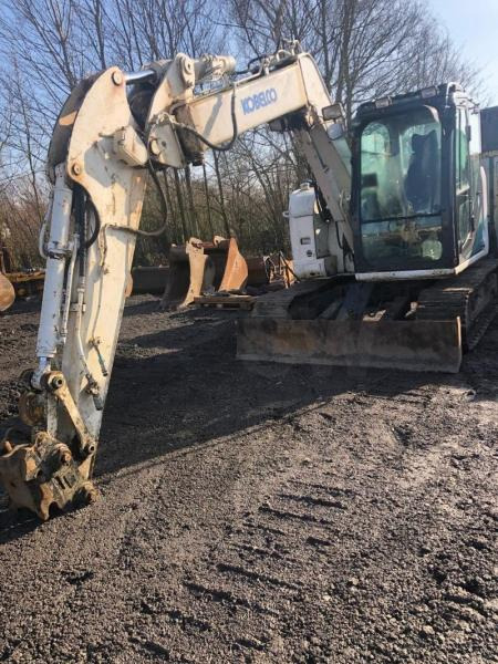 Kobelco SK 75SR-3E - Мини багер: слика 1 Kobelco SK 75SR-3E - Мини багер: слика 1