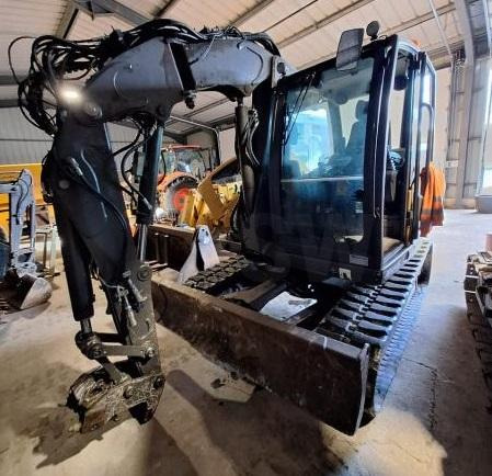 Mecalac 8 MCR - Багер гасеничар: слика 1 Mecalac 8 MCR - Багер гасеничар: слика 1
