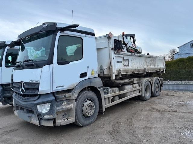 Mercedes ACTROS 2546 - Камион со кука за подигање: слика 2 Mercedes ACTROS 2546 - Камион со кука за подигање: слика 2