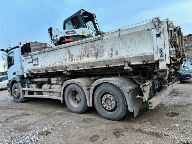 Mercedes ACTROS 2546 - Камион со кука за подигање: слика 3 Mercedes ACTROS 2546 - Камион со кука за подигање: слика 3