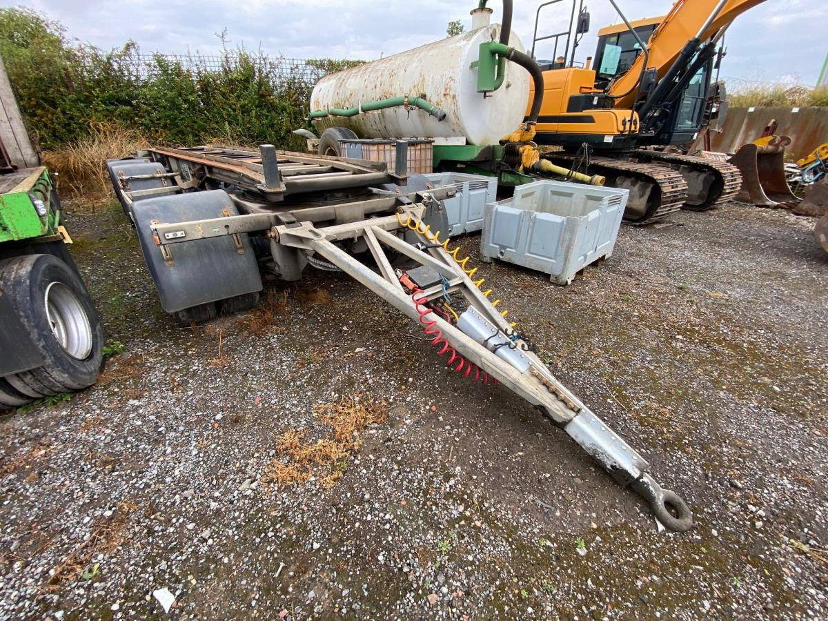 Samro 3 ESSIEUX - Транспортер на контејнер/ Приколка со променливо тело: слика 1 Samro 3 ESSIEUX - Транспортер на контејнер/ Приколка со променливо тело: слика 1