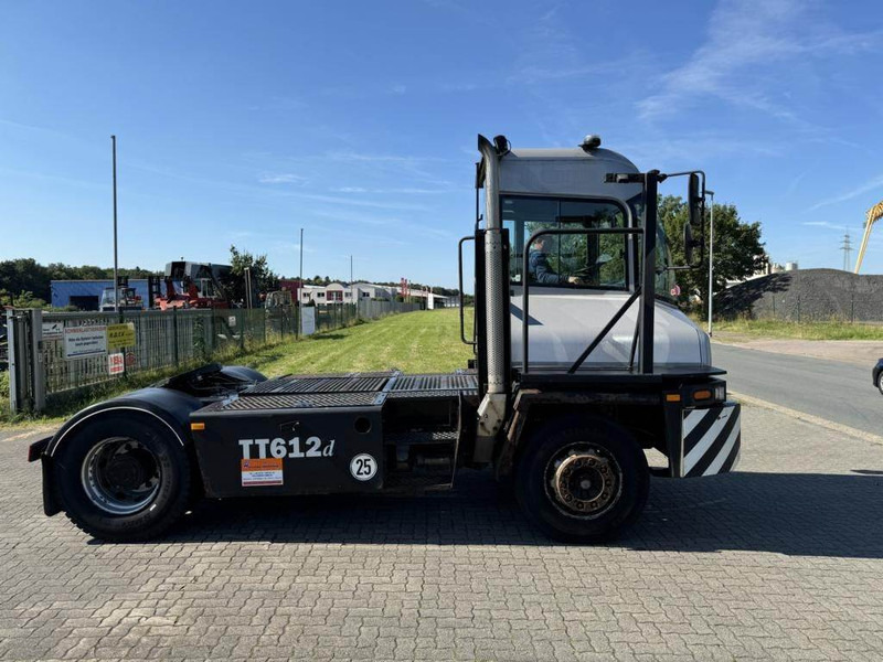Kalmar TT612D - Трактор на терминалот: слика 2 Kalmar TT612D - Трактор на терминалот: слика 2