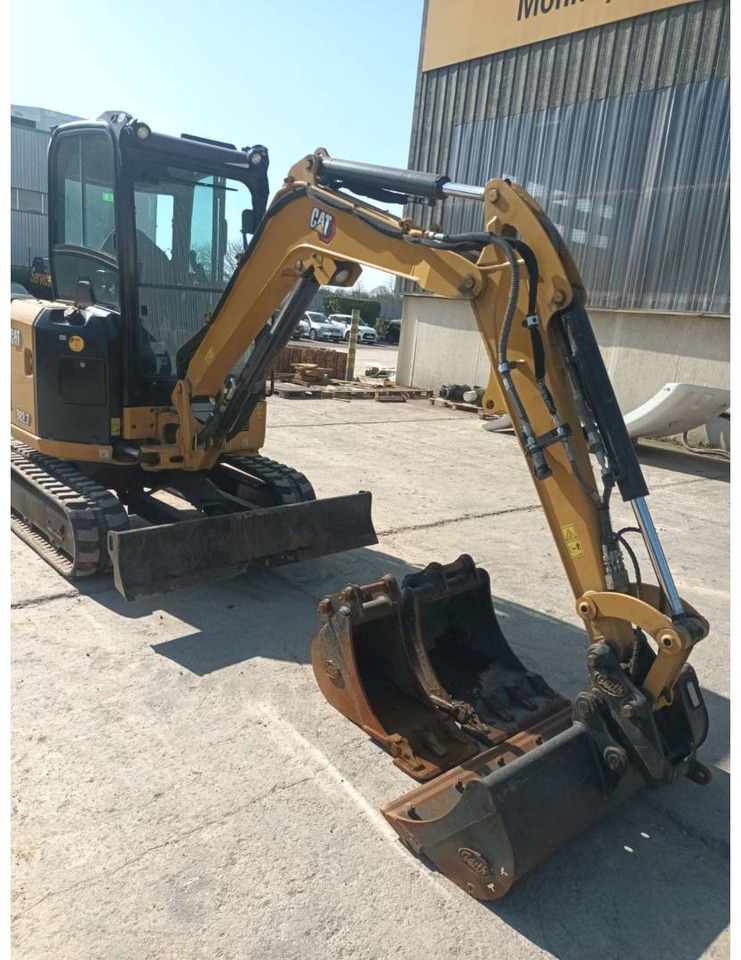 CAT 302.7 - Багер гасеничар: слика 1 CAT 302.7 - Багер гасеничар: слика 1