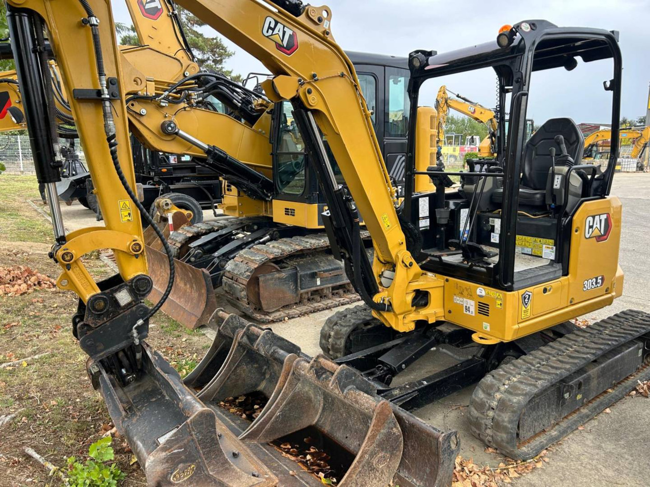 CAT 303.5 - Багер гасеничар: слика 1 CAT 303.5 - Багер гасеничар: слика 1
