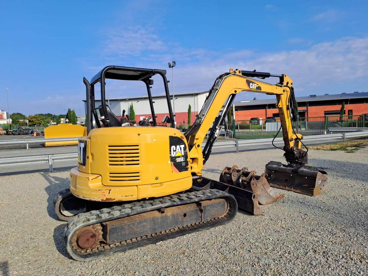 CAT 305E2 - Багер гасеничар: слика 3 CAT 305E2 - Багер гасеничар: слика 3