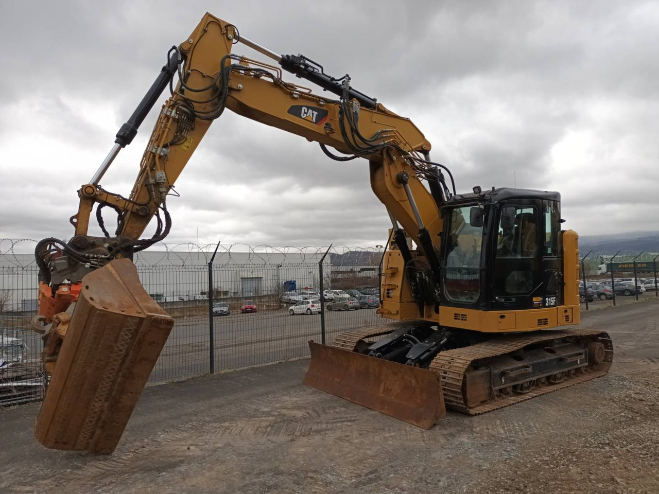 CAT 315F - Багер гасеничар: слика 1 CAT 315F - Багер гасеничар: слика 1