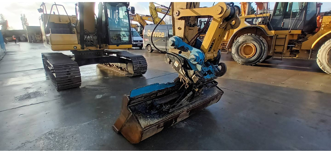 Лизинг на CAT 320 GC CAT 320 GC: слика 22