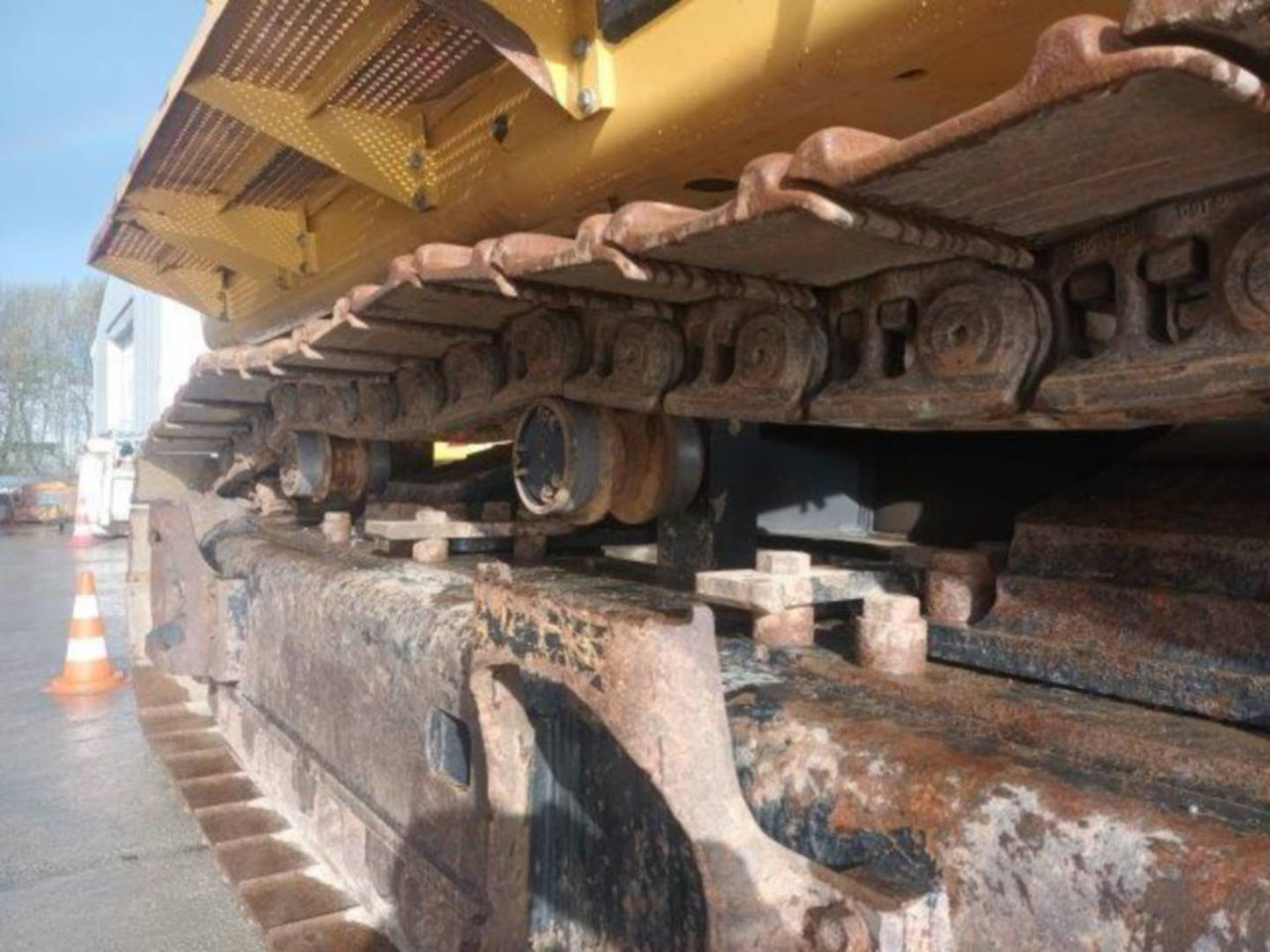 Багер гасеничар CAT 374F: слика 9