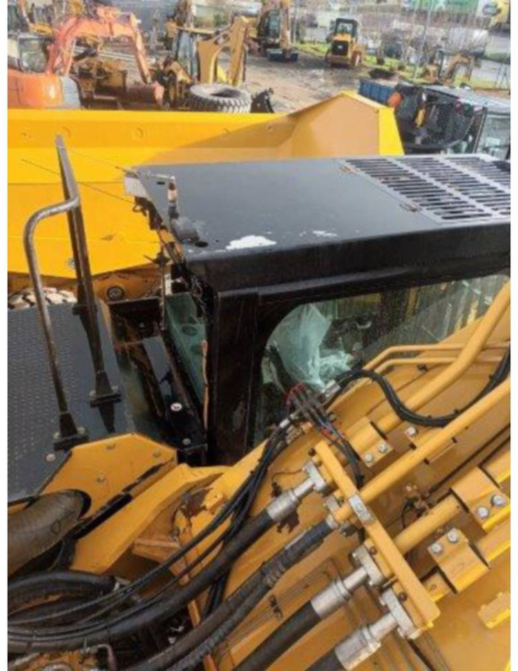 Багер гасеничар CAT 374F: слика 18