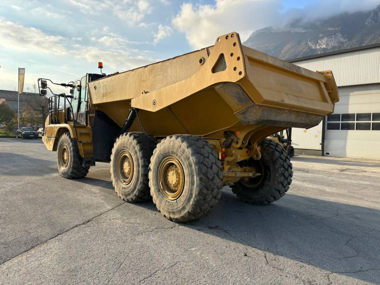 CAT 730 - Зглобен истоварувач: слика 5 CAT 730 - Зглобен истоварувач: слика 5