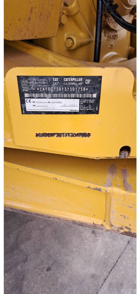 Зглобен истоварувач CAT 730: слика 6