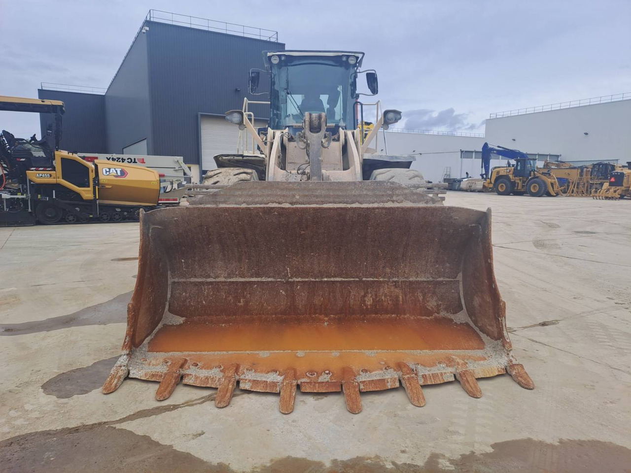 CAT 966M - Натоварувач на тркала: слика 3 CAT 966M - Натоварувач на тркала: слика 3
