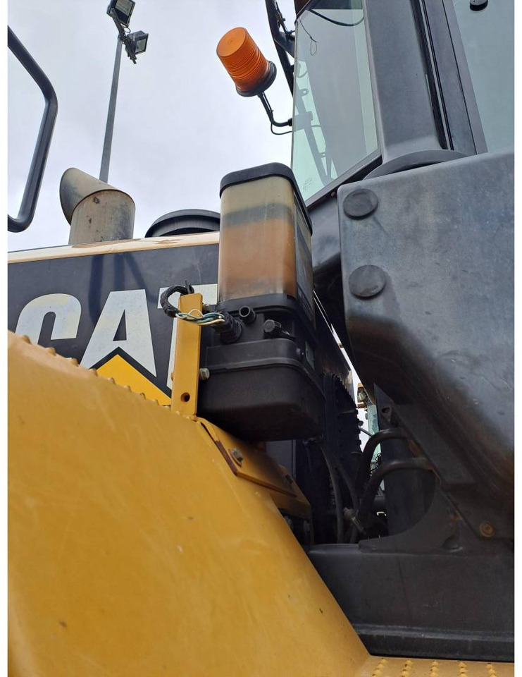 Натоварувач на тркала CAT 972K: слика 18 Натоварувач на тркала CAT 972K: слика 18