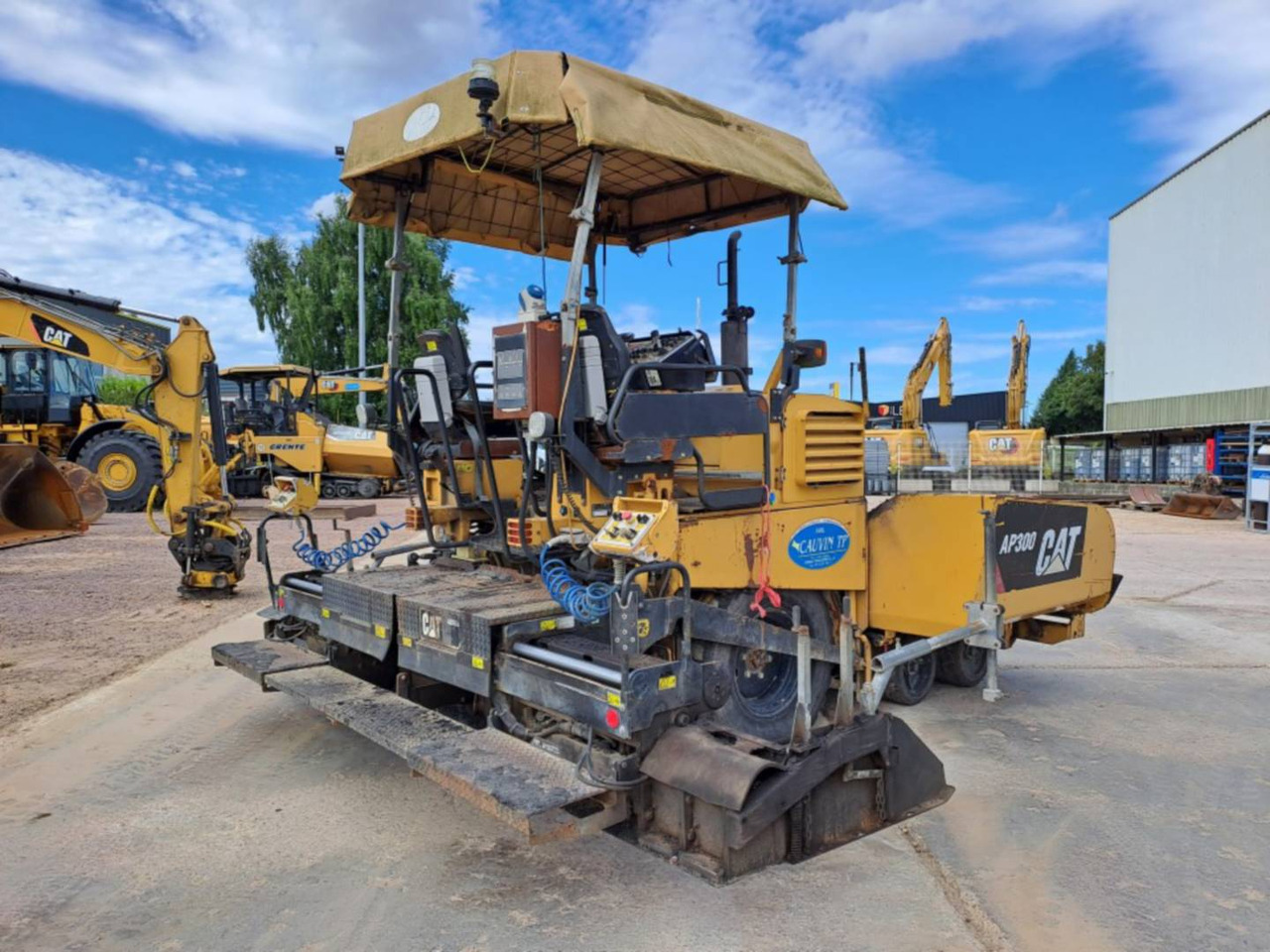 CAT AP300 - Асфалтен поплочувач: слика 4 CAT AP300 - Асфалтен поплочувач: слика 4