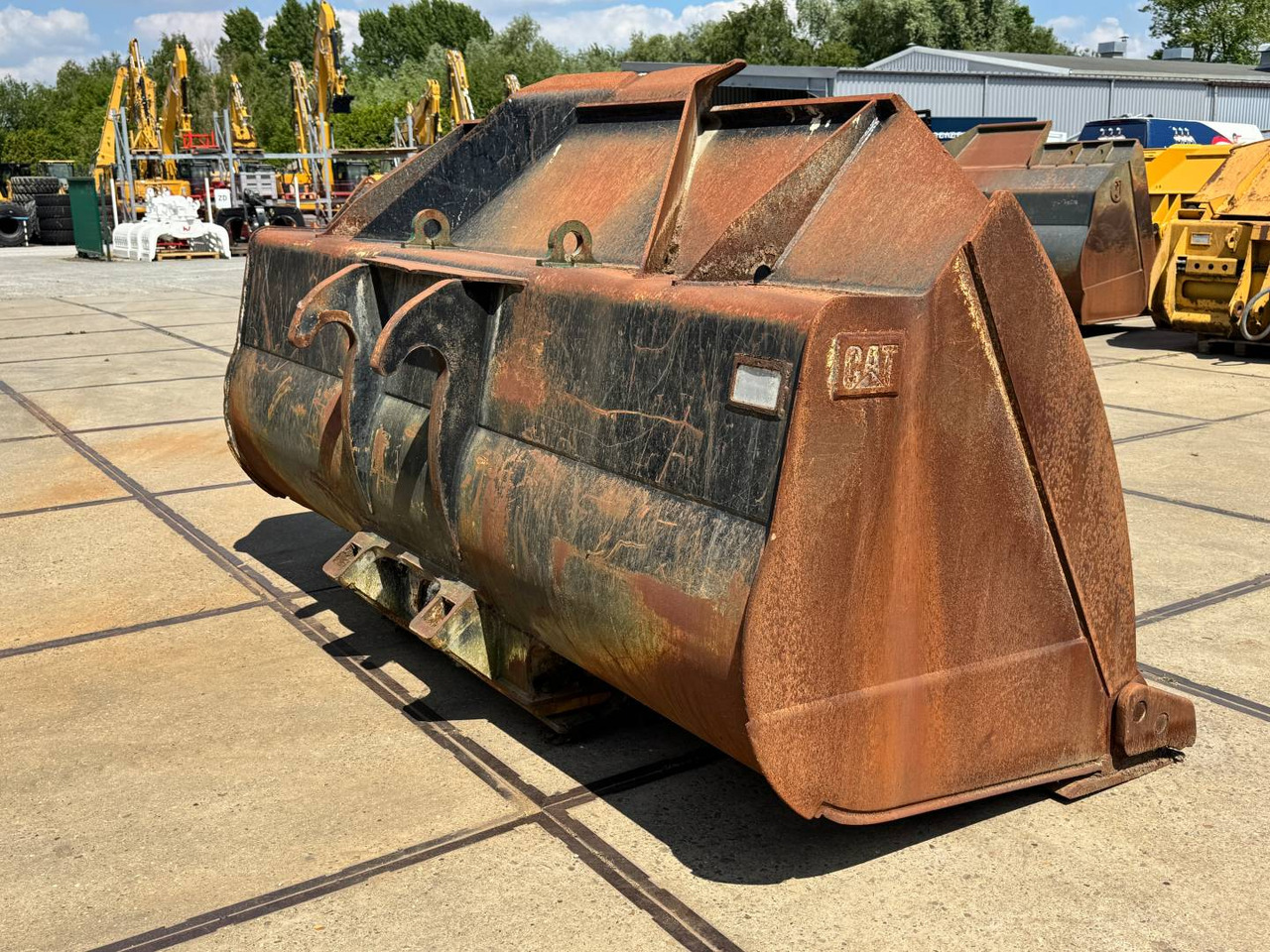 CAT BUCKET GP / 5 CU M / FOR FUSION COUPLER - Корпа: слика 3 CAT BUCKET GP / 5 CU M / FOR FUSION COUPLER - Корпа: слика 3