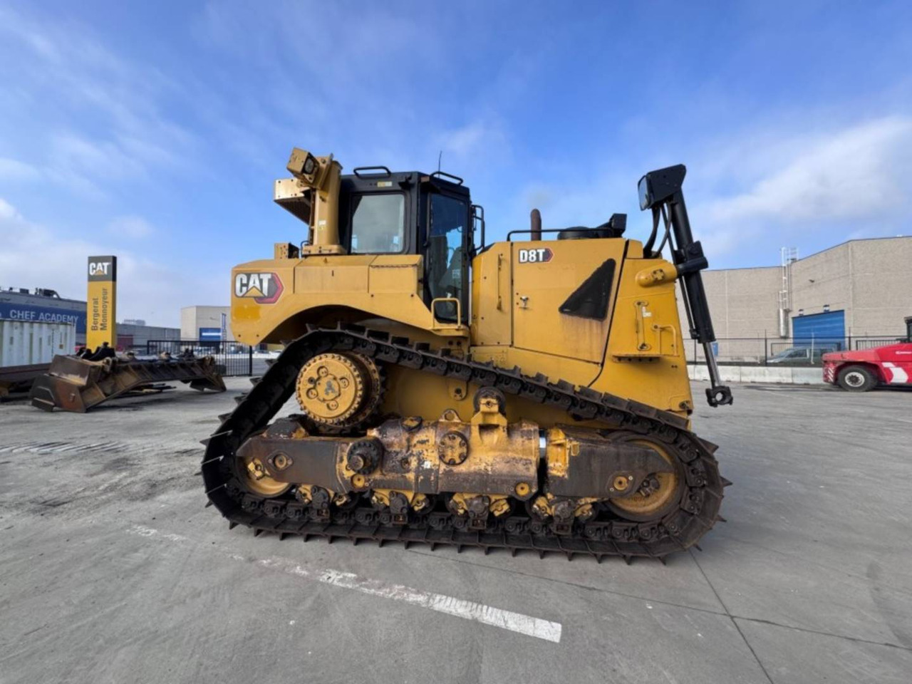 Лизинг на CAT D8T CAT D8T: слика 9