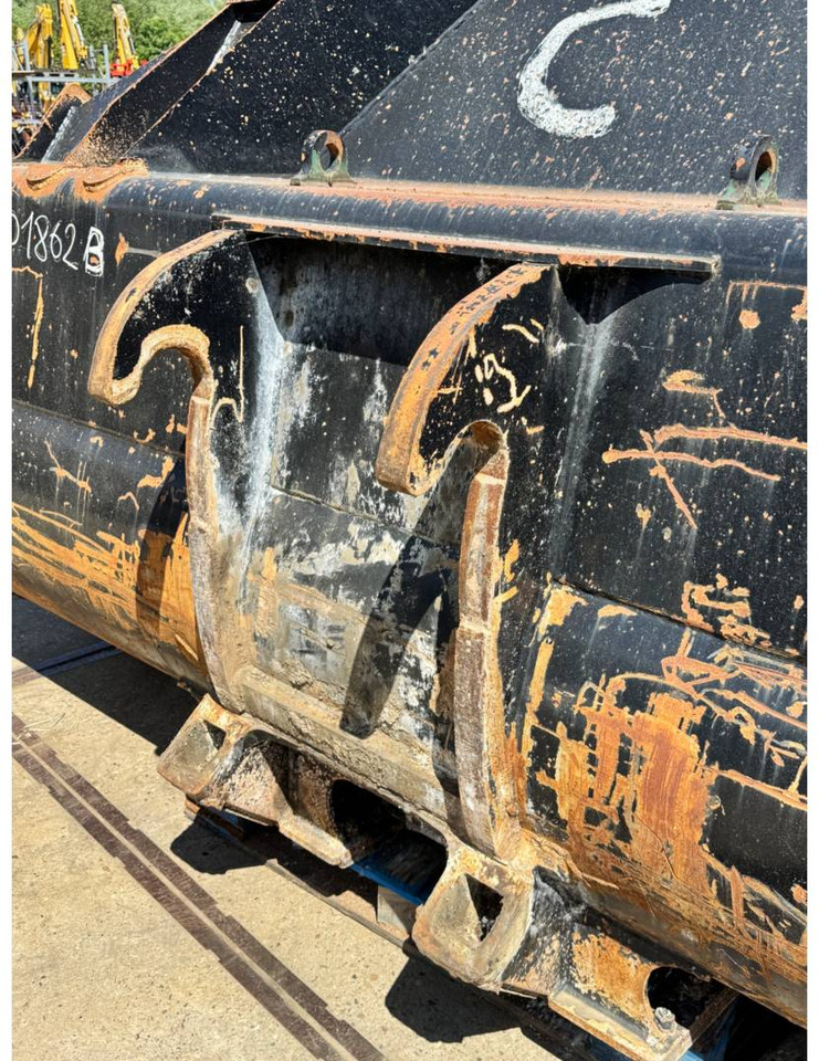 CAT GP BUCKET/ 4.6M3 / WITH FUSION QUICK COUPLER - Корпа: слика 5 CAT GP BUCKET/ 4.6M3 / WITH FUSION QUICK COUPLER - Корпа: слика 5