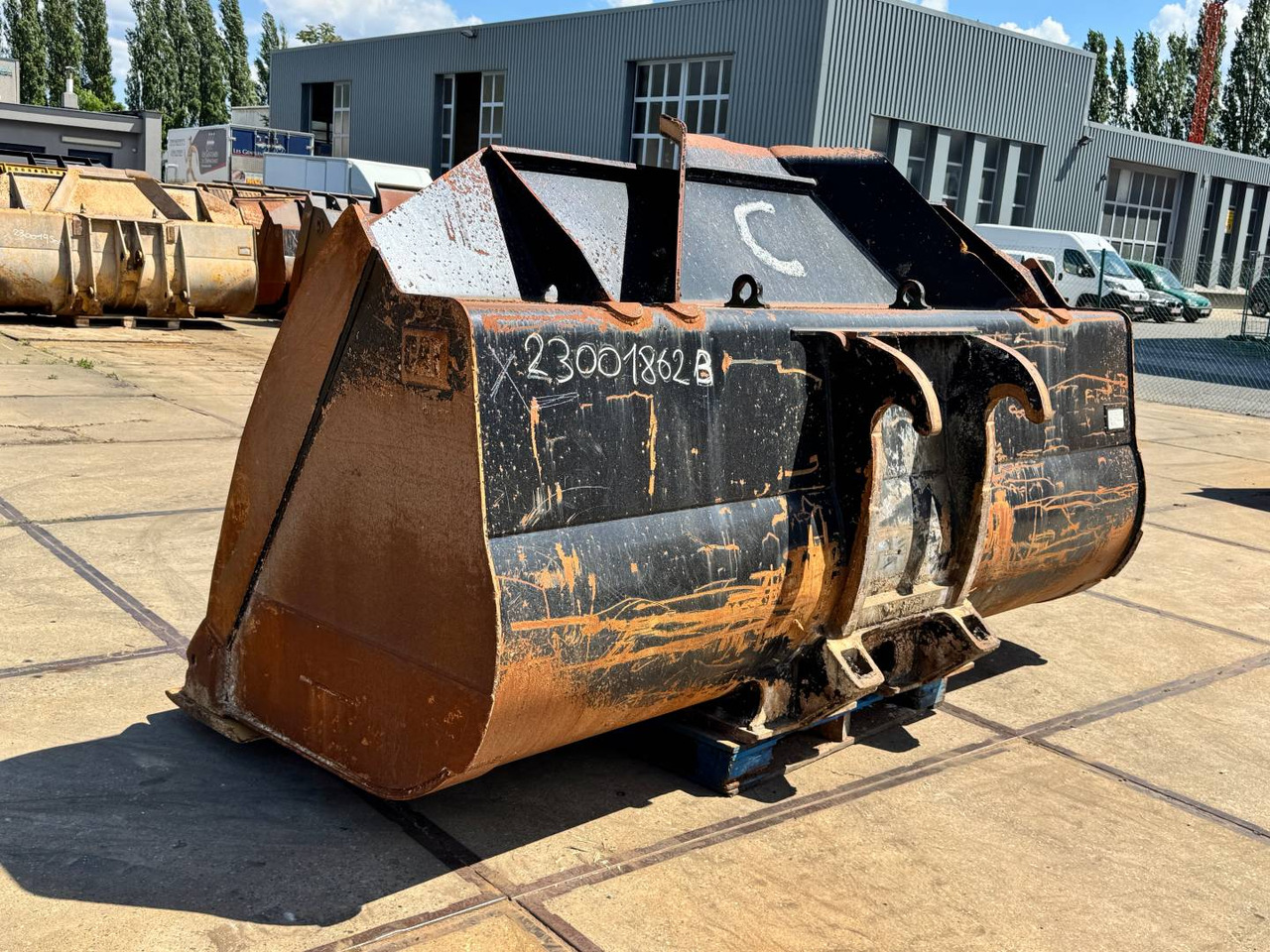 CAT GP BUCKET/ 4.6M3 / WITH FUSION QUICK COUPLER - Корпа: слика 4 CAT GP BUCKET/ 4.6M3 / WITH FUSION QUICK COUPLER - Корпа: слика 4