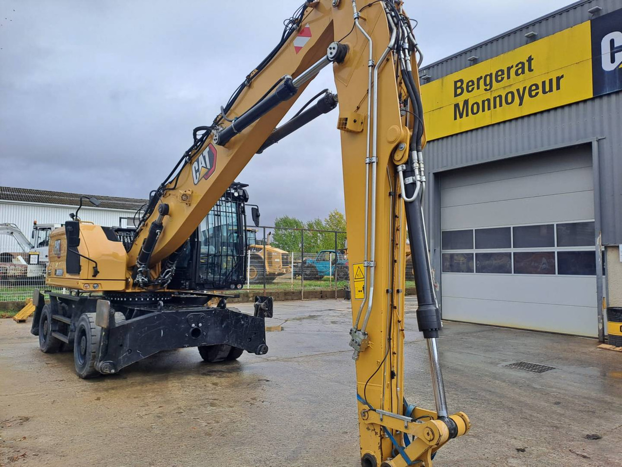 CAT MH3024 - Багер на тркала: слика 2 CAT MH3024 - Багер на тркала: слика 2