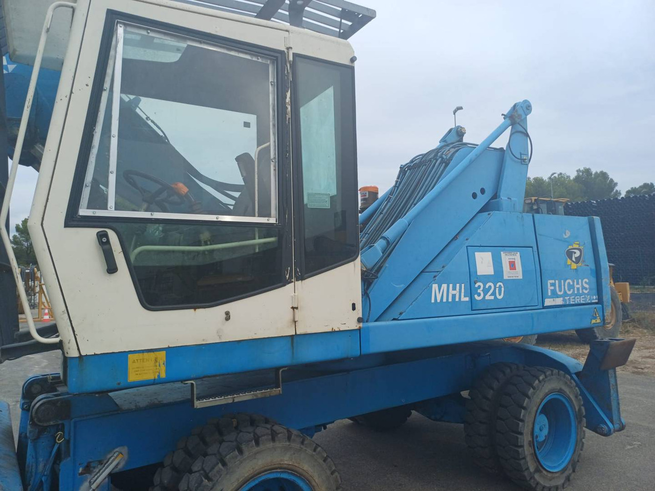 FUCHS MHL320 - Багер на тркала: слика 3 FUCHS MHL320 - Багер на тркала: слика 3
