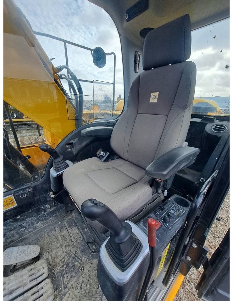 Лизинг на JCB JS180LC JCB JS180LC: слика 26