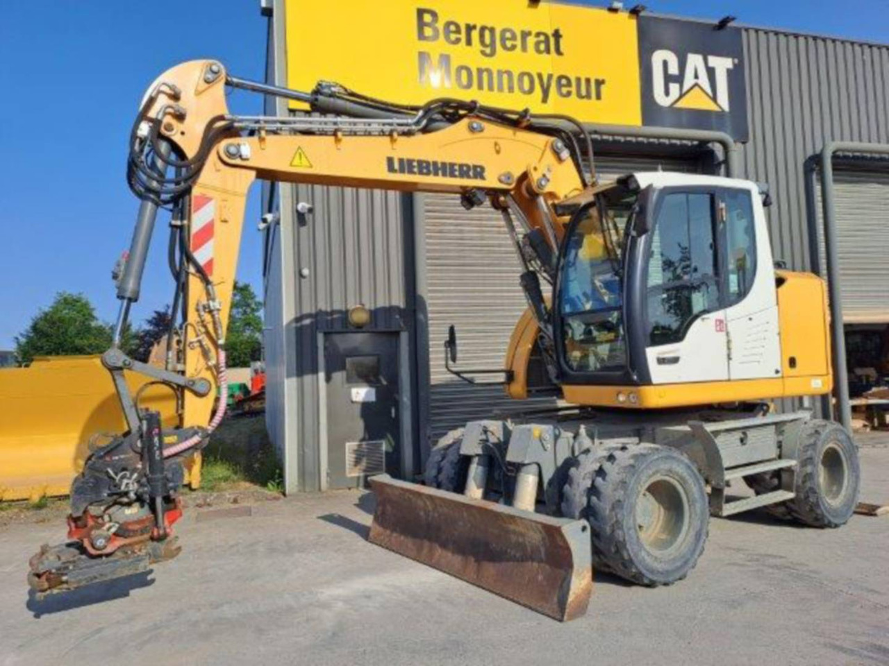 LIEBHERR A913 - Багер на тркала: слика 1 LIEBHERR A913 - Багер на тркала: слика 1