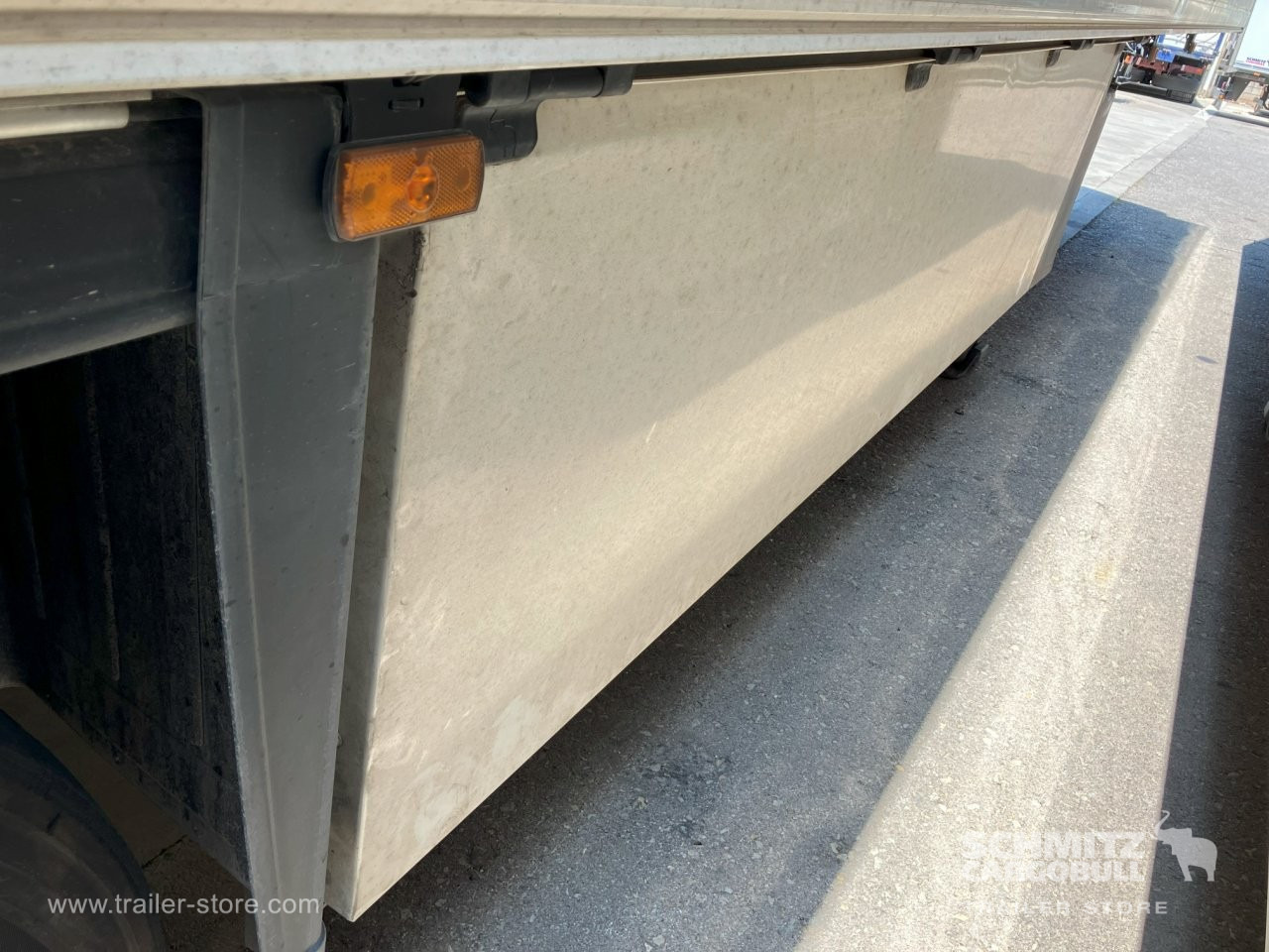 SCHMITZ Semiremolque Frigo Standard Double deck - Изотермална полуприколка: слика 2 SCHMITZ Semiremolque Frigo Standard Double deck - Изотермална полуприколка: слика 2