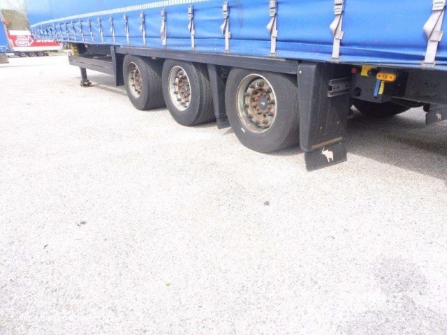 Schmitz Cargobull Curtainsider Mega - Полуприколка со церада: слика 2 Schmitz Cargobull Curtainsider Mega - Полуприколка со церада: слика 2