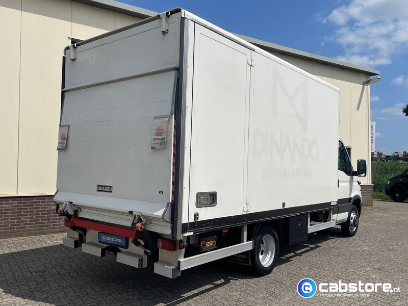 Iveco 40C 40C12 EURO 3 4x2 Bakwagen Euro 3 - Bouwjaar 2003 - APK tot 10-05-2026 -Handgeschakelde versnellingsbak - Комбе фургон: слика 3 Iveco 40C 40C12 EURO 3 4x2 Bakwagen Euro 3 - Bouwjaar 2003 - APK tot 10-05-2026 -Handgeschakelde versnellingsbak - Комбе фургон: слика 3