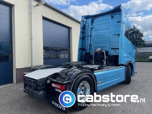 Volvo FH 460 4x2 Tractor Euro 6 (E) - Showtruck - Bouwjaar 2023 - Km 324.389 - Vloeistof pomp/PTO - VEB+ - Zeer goede conditie !! - Камион влекач: слика 4 Volvo FH 460 4x2 Tractor Euro 6 (E) - Showtruck - Bouwjaar 2023 - Km 324.389 - Vloeistof pomp/PTO - VEB+ - Zeer goede conditie !! - Камион влекач: слика 4