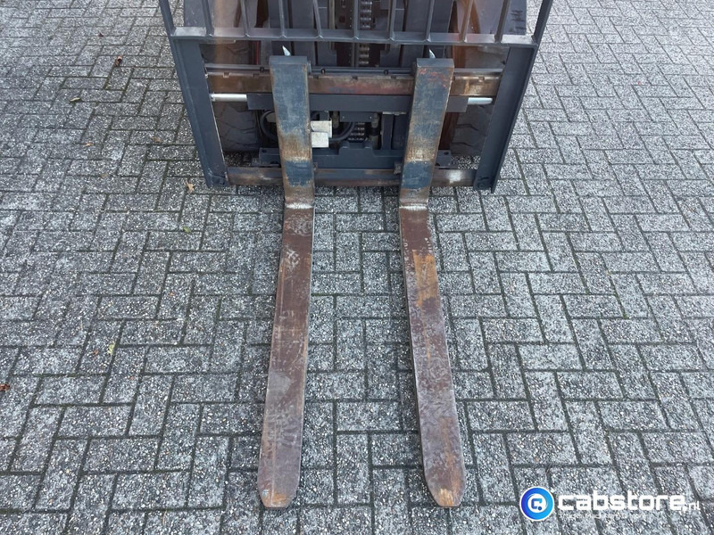 Linde H35D-02  Heftruck - Bouwjaar 2013 - Draaiuren 6892 - Diesel - Side Shift - Freelift - Doorrij hoogte 217 cm !! - Дизел вилушкар: слика 5 Linde H35D-02  Heftruck - Bouwjaar 2013 - Draaiuren 6892 - Diesel - Side Shift - Freelift - Doorrij hoogte 217 cm !! - Дизел вилушкар: слика 5