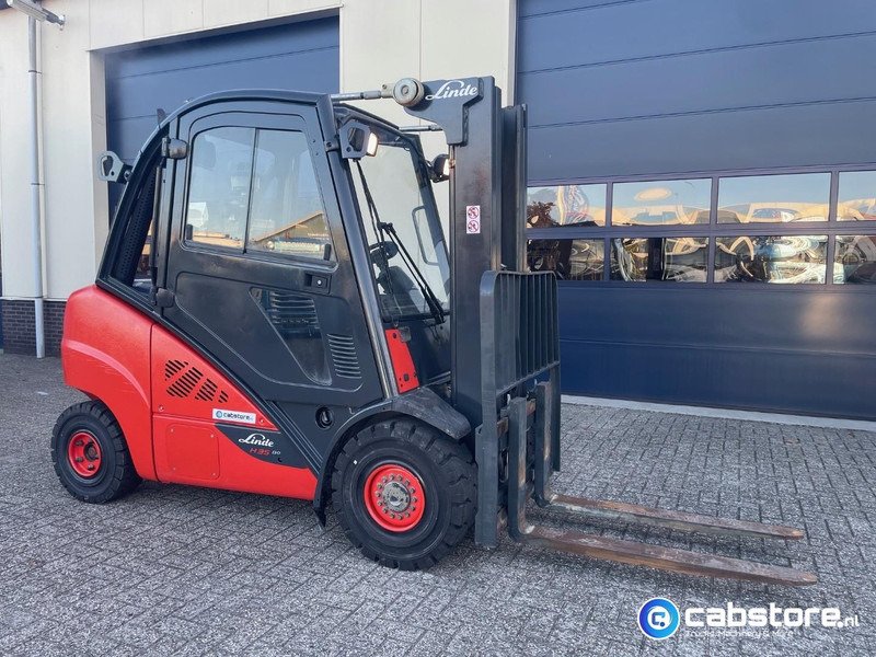 Linde H35D-02  Heftruck - Bouwjaar 2013 - Draaiuren 6892 - Diesel - Side Shift - Freelift - Doorrij hoogte 217 cm !! - Дизел вилушкар: слика 1 Linde H35D-02  Heftruck - Bouwjaar 2013 - Draaiuren 6892 - Diesel - Side Shift - Freelift - Doorrij hoogte 217 cm !! - Дизел вилушкар: слика 1