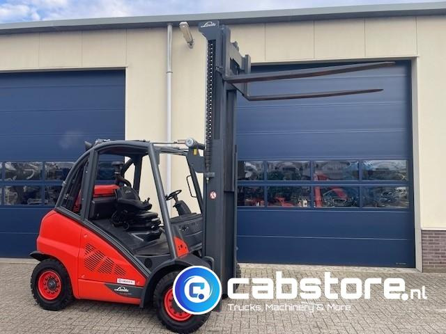 Linde H40T-02 EVO Forklift - LPG / Gas - 6 Cilinder - Bouwjaar 2013 - 4 Ton - Draaiuren 2527 - Very Good Condition ! - Вилушкар: слика 3 Linde H40T-02 EVO Forklift - LPG / Gas - 6 Cilinder - Bouwjaar 2013 - 4 Ton - Draaiuren 2527 - Very Good Condition ! - Вилушкар: слика 3