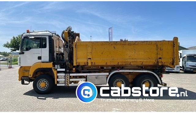 MAN TGS 26.440 6X6 BB EEV MAN TGS 26.440 Euro 5 EEV - 6X6 - Laadkraan - Kipper - Kabelsysteem - Bouwjaar 2010 - Km 657.509 - APK tot 22-11-2025 !! - Кипер, Камион со кран: слика 4 MAN TGS 26.440 6X6 BB EEV MAN TGS 26.440 Euro 5 EEV - 6X6 - Laadkraan - Kipper - Kabelsysteem - Bouwjaar 2010 - Km 657.509 - APK tot 22-11-2025 !! - Кипер, Камион со кран: слика 4