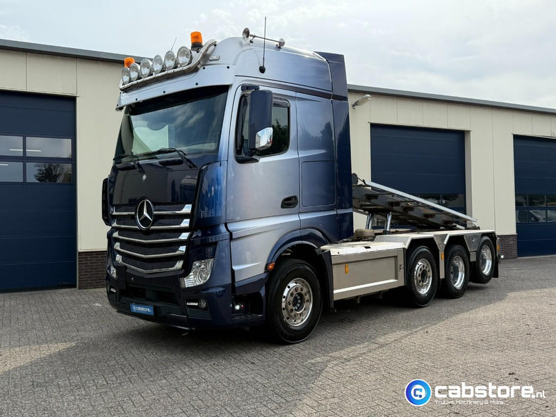 Mercedes-Benz ACTROS 3663 Euro 6 - 8x2 - RETARDER - Bouwjaar 09-2017 - 30 Ton's Container Kabelsysteem - Km 476.892 - Good condition - Камион со кабелски систем: слика 2 Mercedes-Benz ACTROS 3663 Euro 6 - 8x2 - RETARDER - Bouwjaar 09-2017 - 30 Ton's Container Kabelsysteem - Km 476.892 - Good condition - Камион со кабелски систем: слика 2