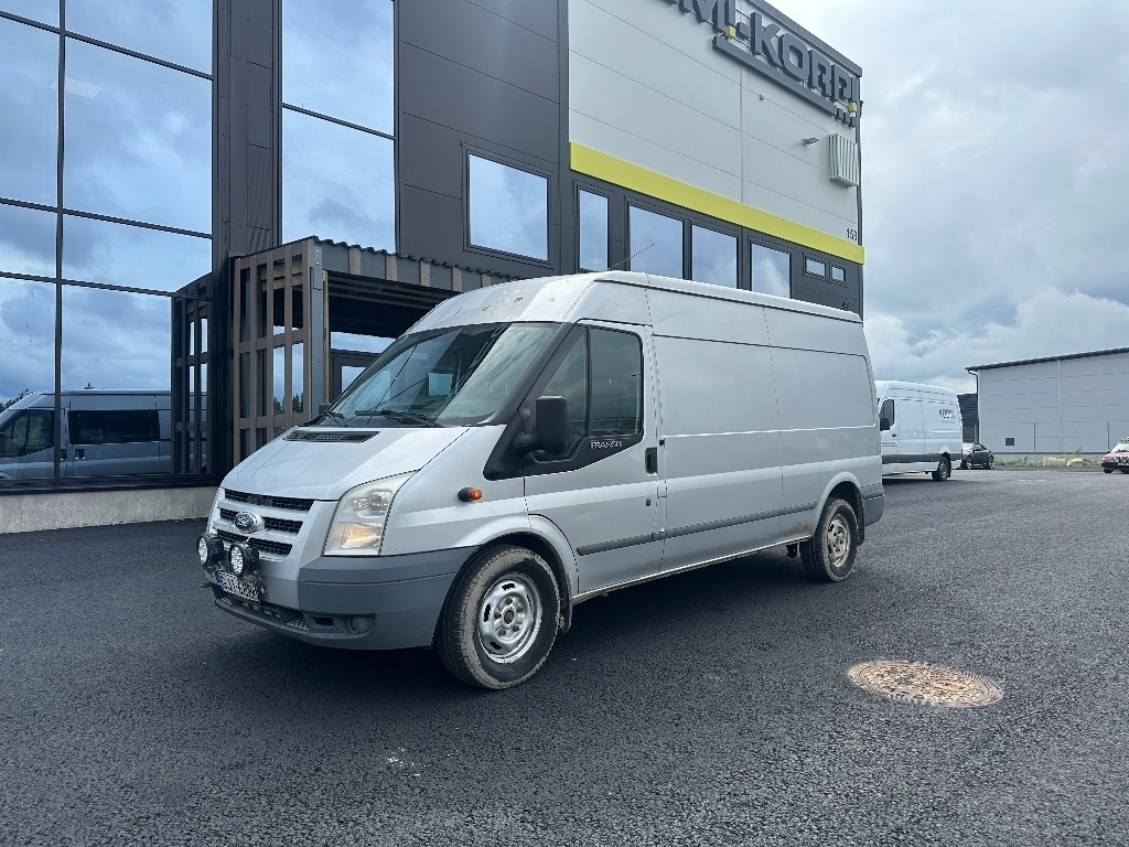 Ford Transit T350 4X4 huoltohyllyt - Товарно комбе: слика 1 Ford Transit T350 4X4 huoltohyllyt - Товарно комбе: слика 1