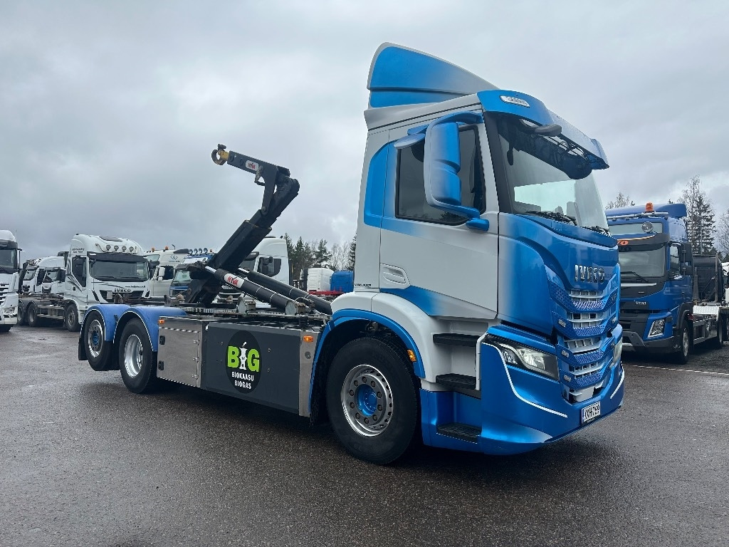 Iveco AD 260S40 Y/FS CNG - Камион со кука за подигање: слика 3 Iveco AD 260S40 Y/FS CNG - Камион со кука за подигање: слика 3
