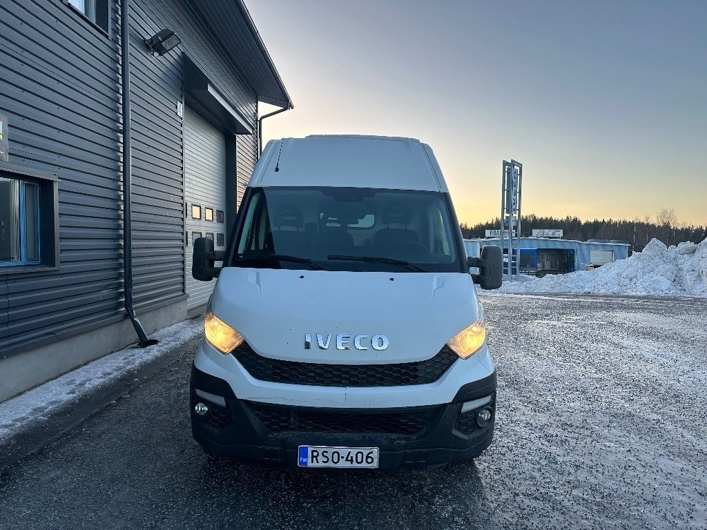 Iveco Daily 35S13 A8 16m3 - Товарно комбе: слика 2 Iveco Daily 35S13 A8 16m3 - Товарно комбе: слика 2