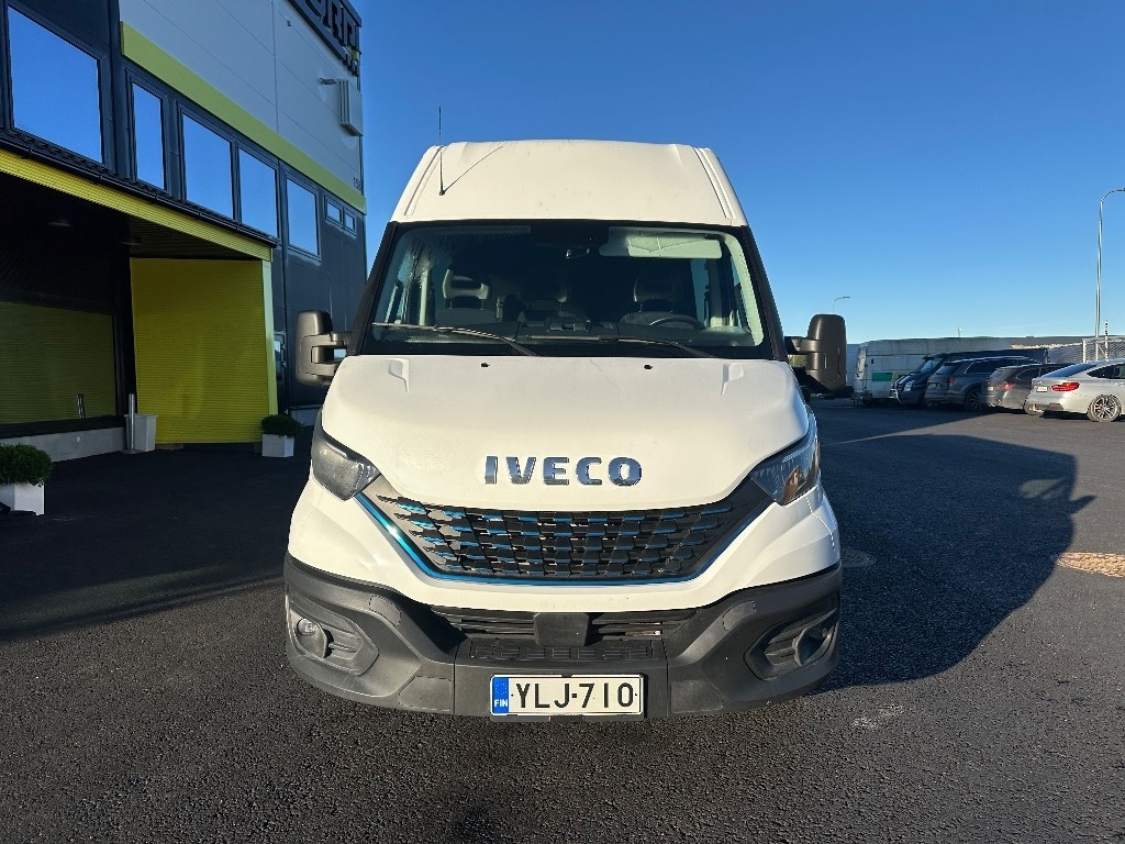 Iveco Daily 35S14 CNG A8 Huom! 6hlö PAKETTIAUTO - Товарно комбе: слика 2 Iveco Daily 35S14 CNG A8 Huom! 6hlö PAKETTIAUTO - Товарно комбе: слика 2
