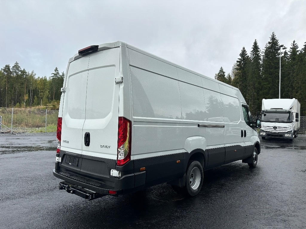 Iveco Daily 50C18A8 16m3 - Товарно комбе: слика 4 Iveco Daily 50C18A8 16m3 - Товарно комбе: слика 4