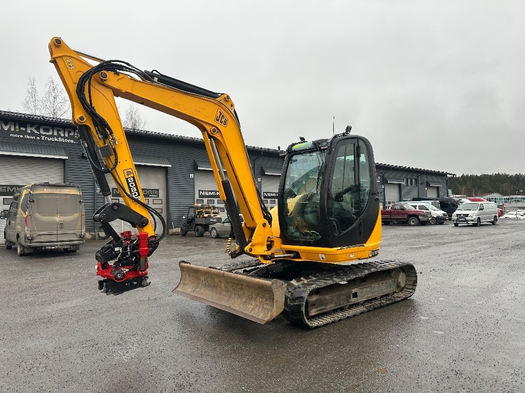 Мини багер JCB 8080 ZTS: слика 1