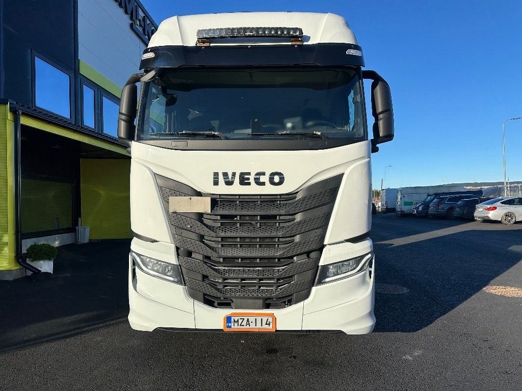 Iveco S-Way AS440X57 TZ/P 6x4 HCT - Камион влекач: слика 2 Iveco S-Way AS440X57 TZ/P 6x4 HCT - Камион влекач: слика 2