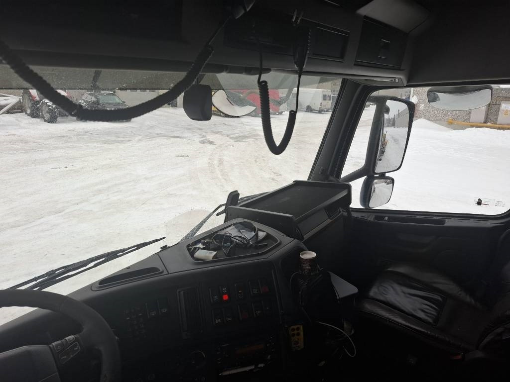 Камион влекач Volvo FH16 700 8x4 XXL GLOBE + Faymonville 4aks kehto: слика 16