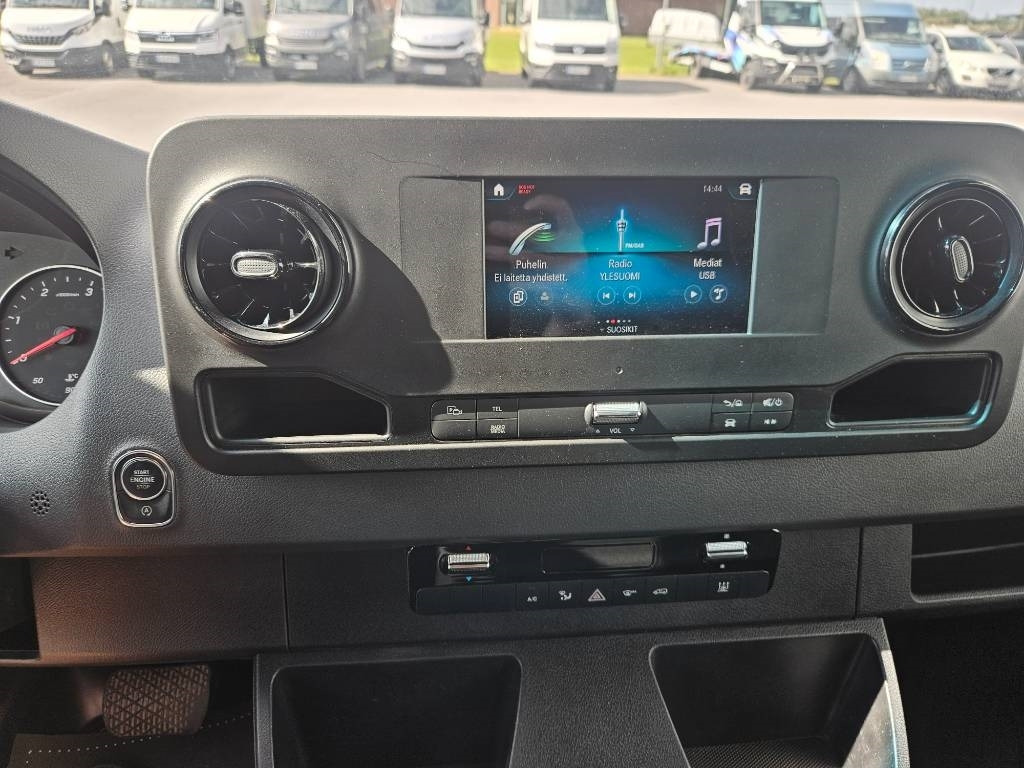 Товарно комбе Mercedes-Benz Sprinter 317 RWD: слика 9