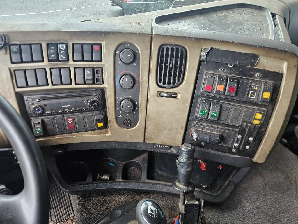 Лизинг на Sisu C600 8x4 kesla 2010  Sisu C600 8x4 kesla 2010: слика 11